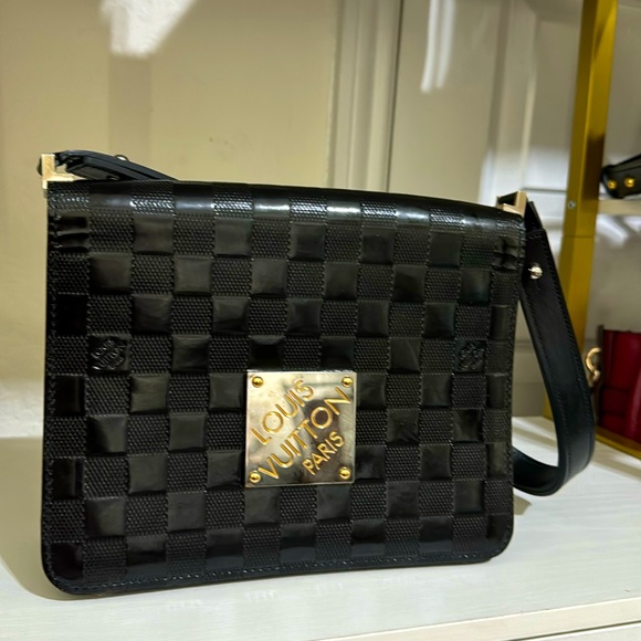 Authentic Louis Vuitton damier Cabernet Vernis Blake shoulder bag - Picture 1 of 16